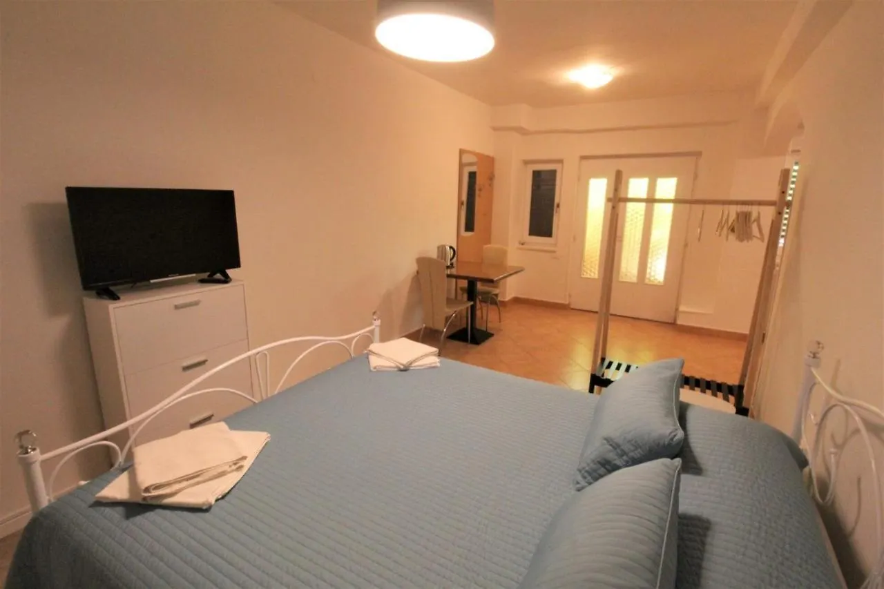 Guest house Apartment Orietta Savudrija